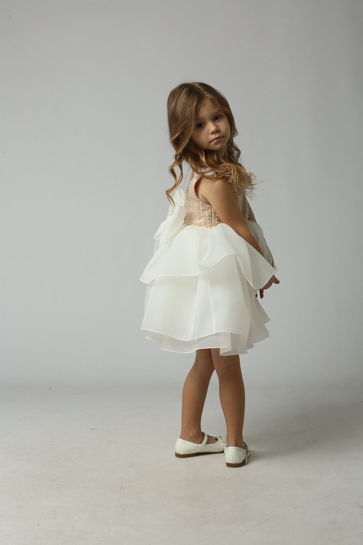 Fluffy satin dress with a white organza skirt for girls &ldquo;Pearl&rdquo; for graduation, birthdays, and photo shoots (with pearls and a bow). Color: beige, milky white. Size: 86